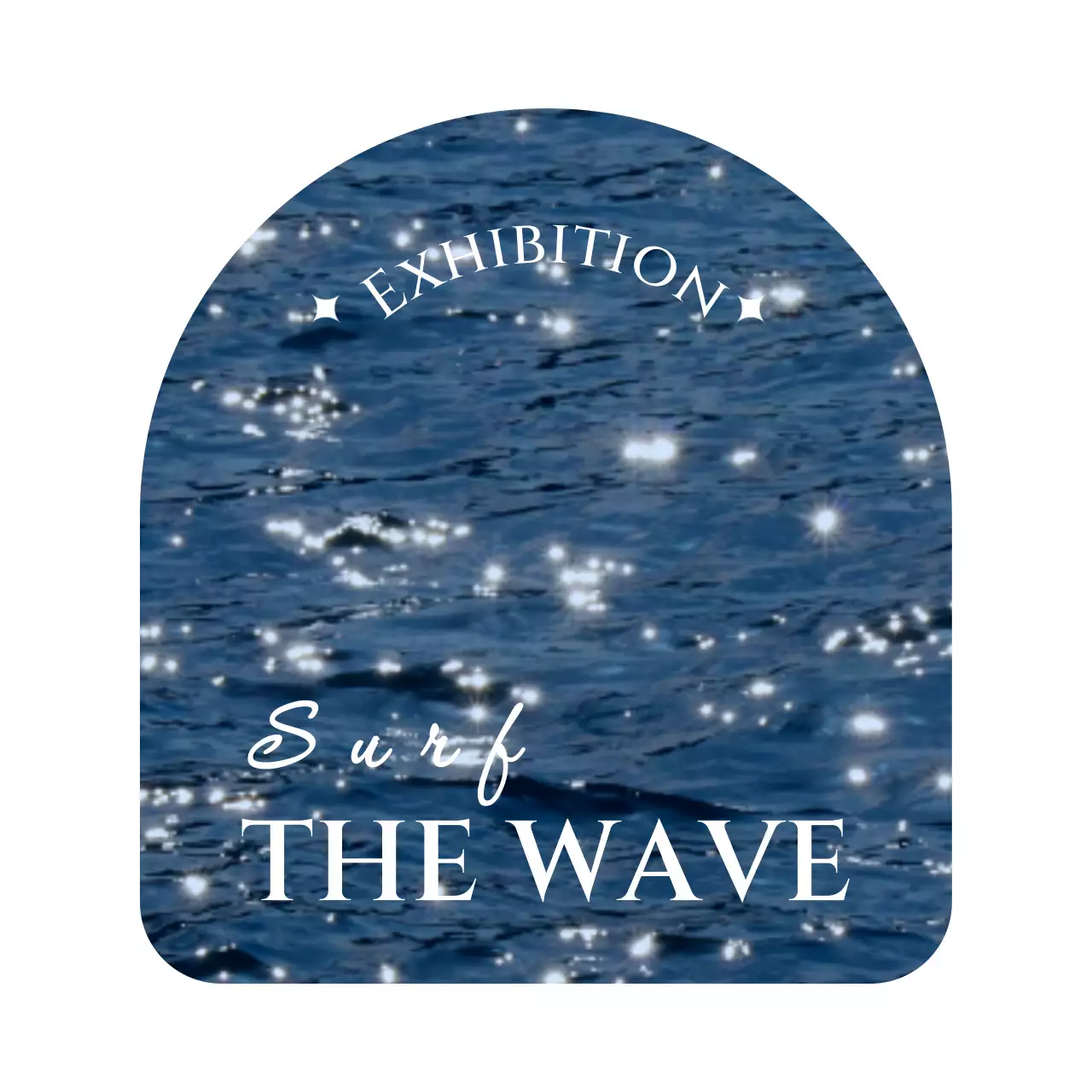 둥근 아치형 프레임에 바다 사진과 세리프체가 있는 시원하고 감성적인 느낌의 전시회 굿즈