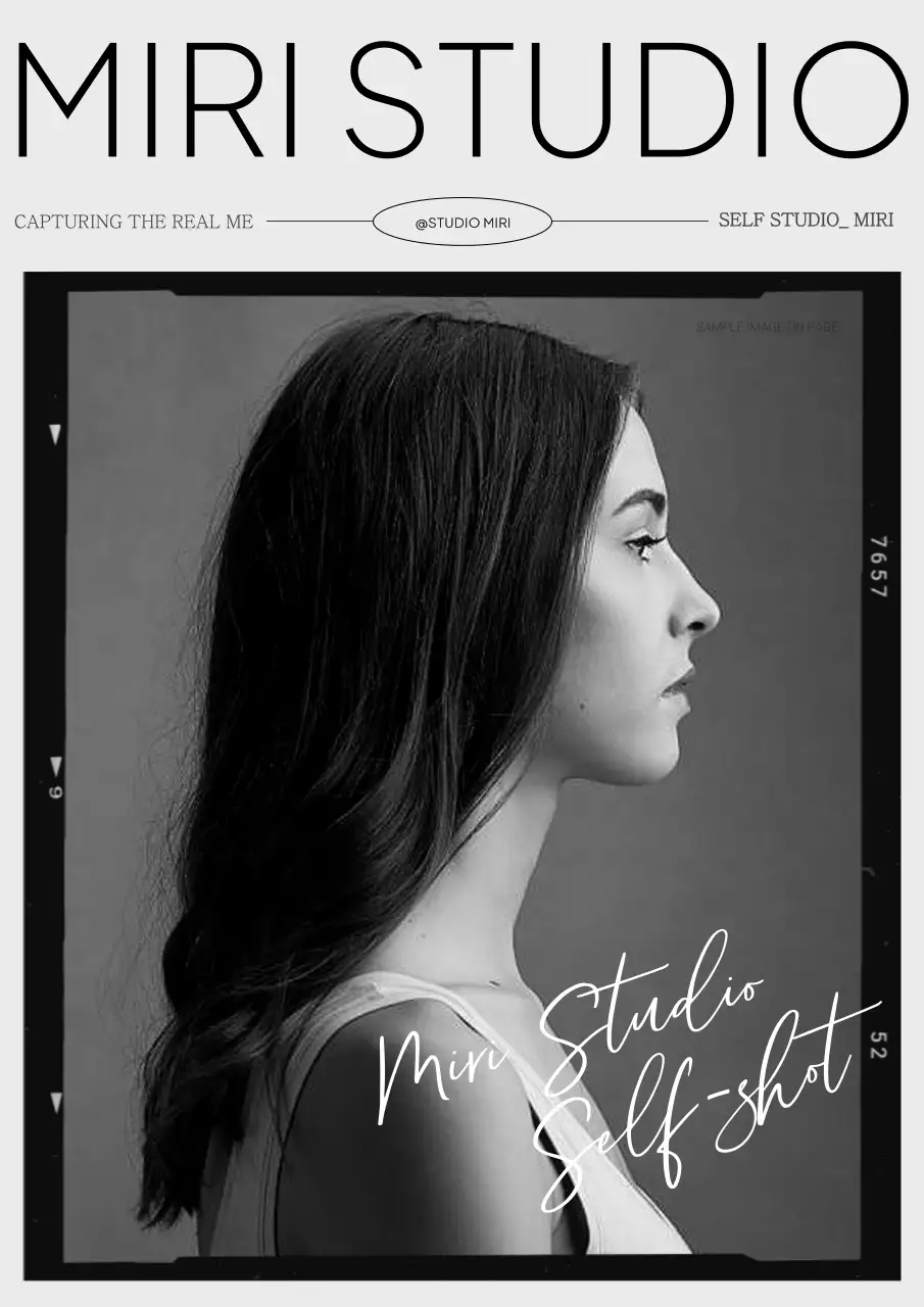 블랙 미니멀 초상화 광고 포스터