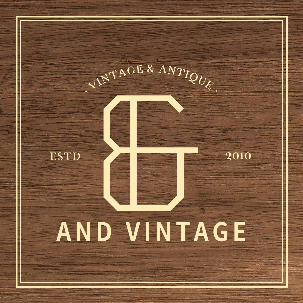 아이보리색의 텍스트로 이루어진 클래식한 느낌의 빈티지 앤틱샵 현판