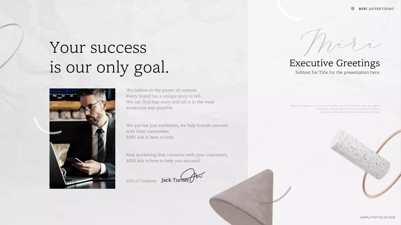 베이지색과 흰색의 고급스러운 스토리텔링형 기업 소개서