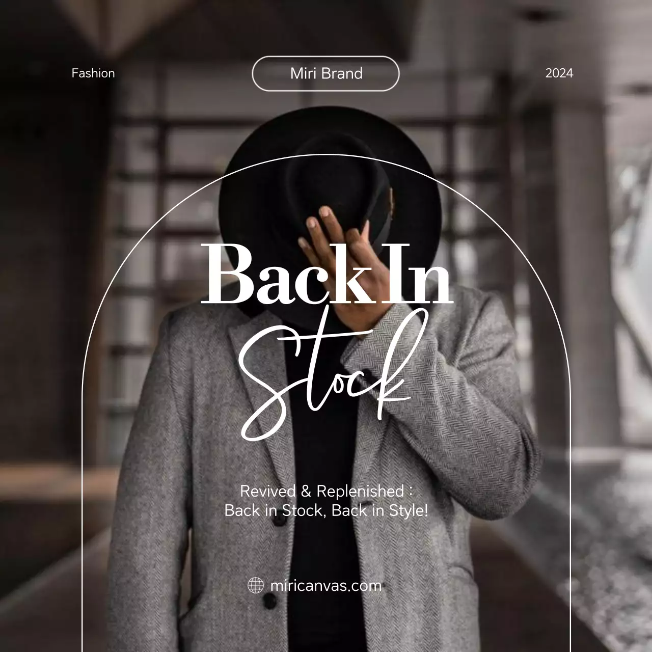 그레이 미니멀리스트 패션 재입고 Instagram Post