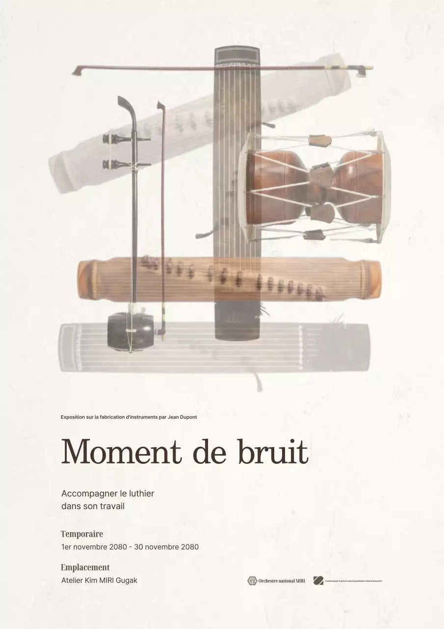 Exposition d'instruments de musique traditionnels beiges