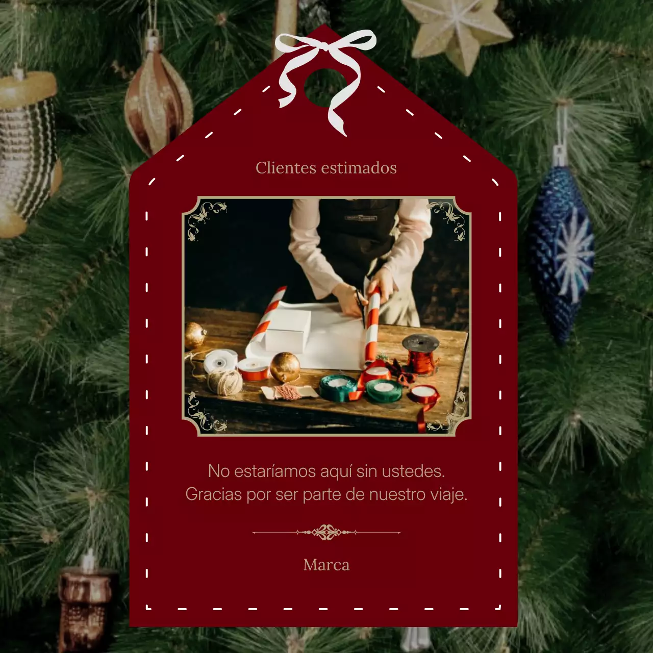 Tarjeta de felicitación navideña clásica minimalista roja y verde para redes sociales