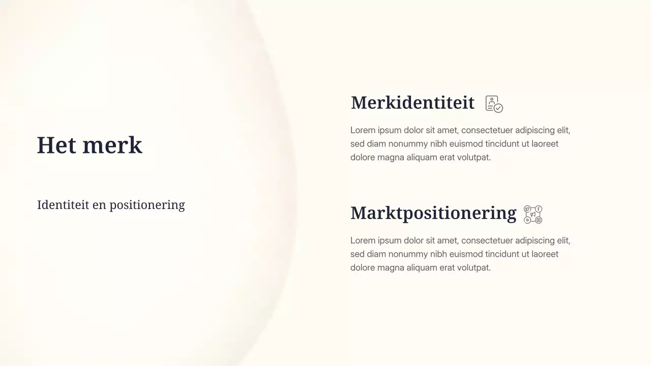 beige minimale marketingpresentatie