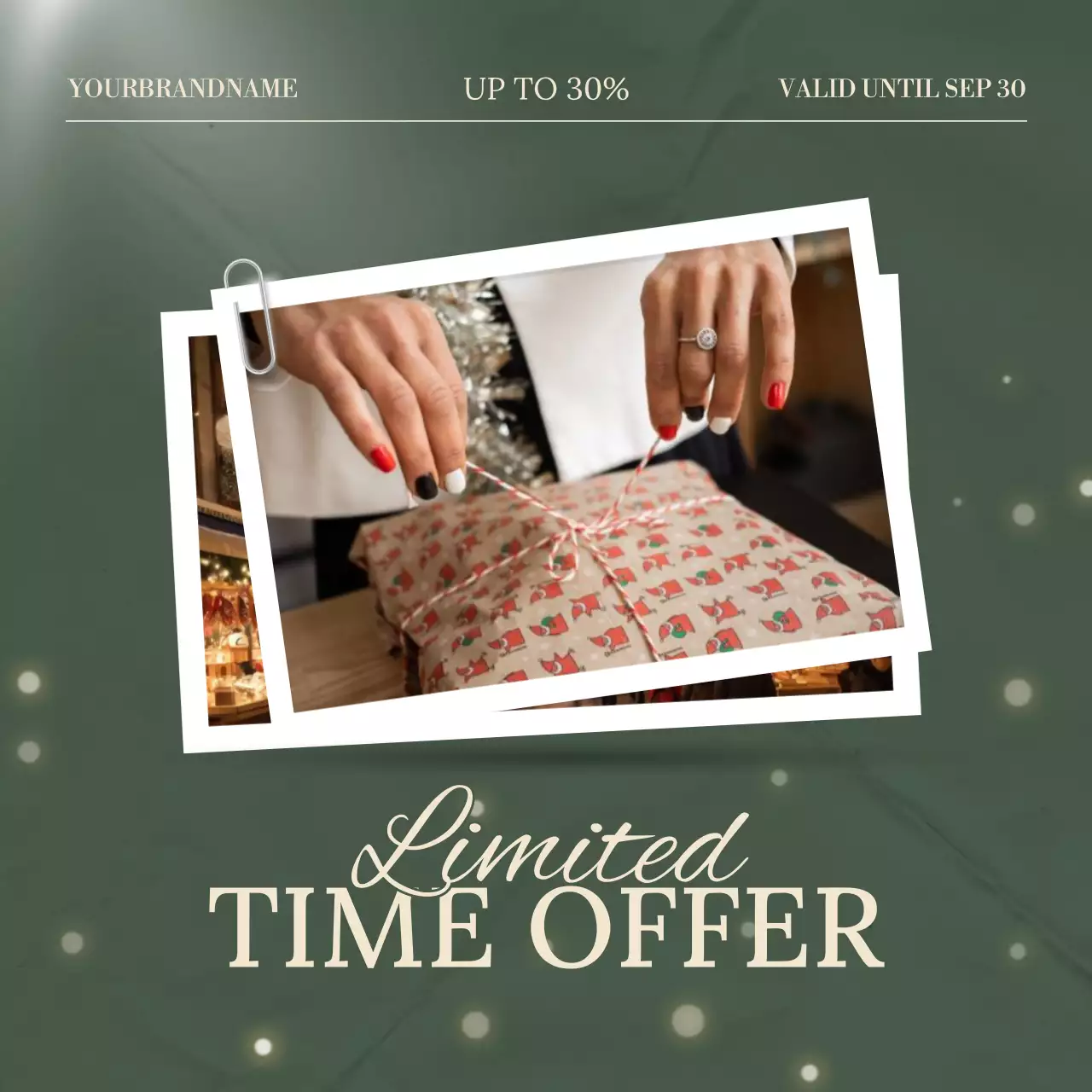 Green Elegant Christmas Shopping Promotion Instagram Post