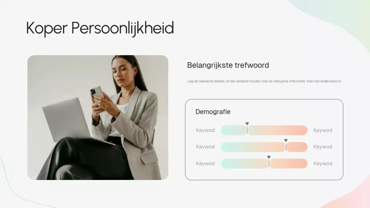 Beige moderne bedrijfsstrategiepresentatie