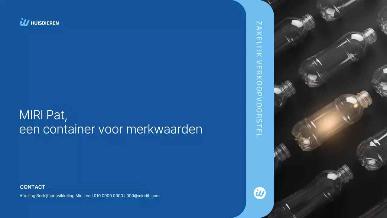 Blauwe moderne PET-fles B2B-voorstel Productintroductie Advertentie