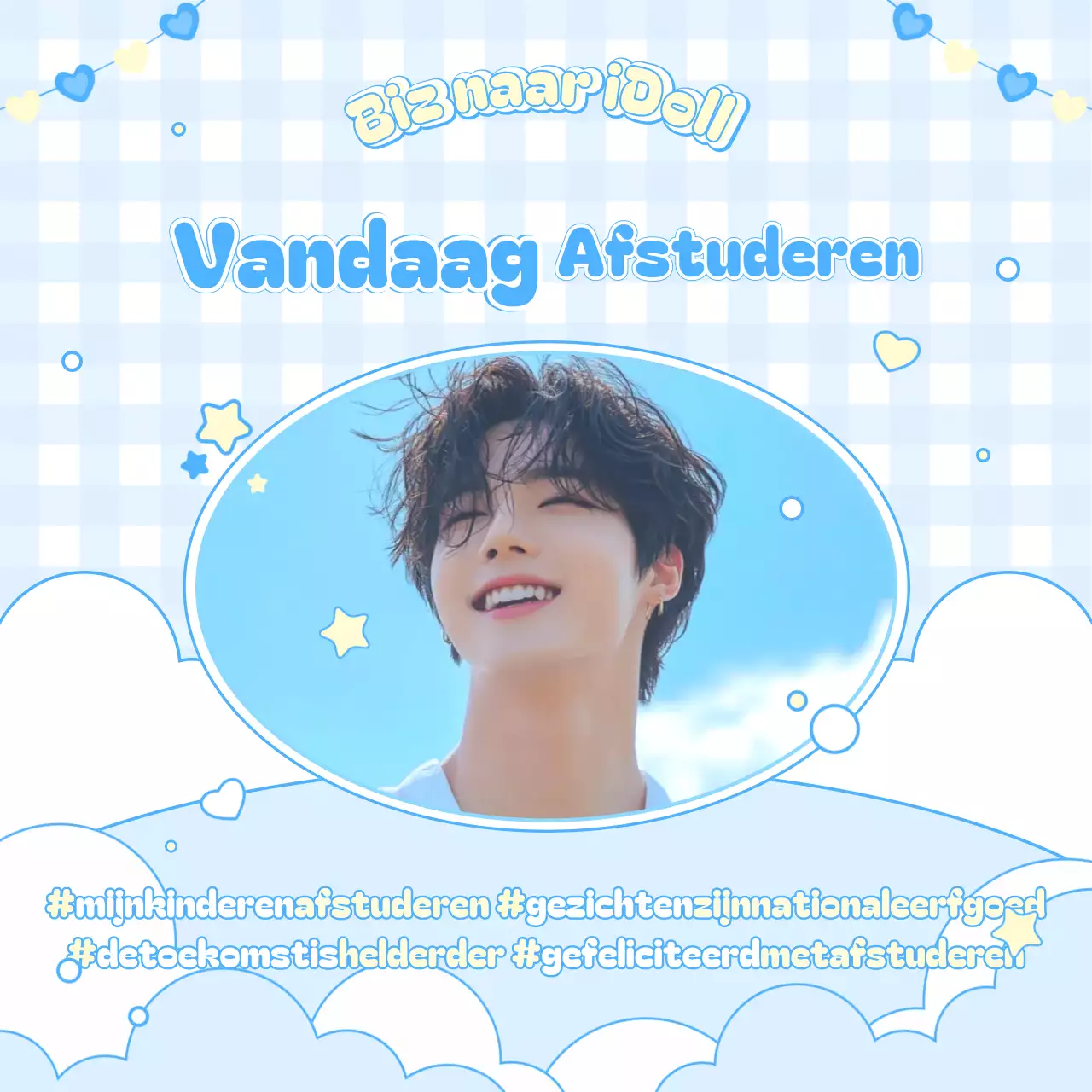 Hemelsblauwe schattige afstudeerherinnering