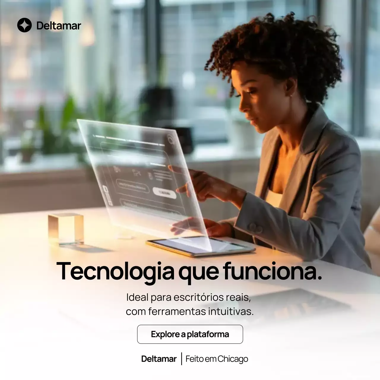 Postagem de promoção de tecnologia moderna bege no Instagram