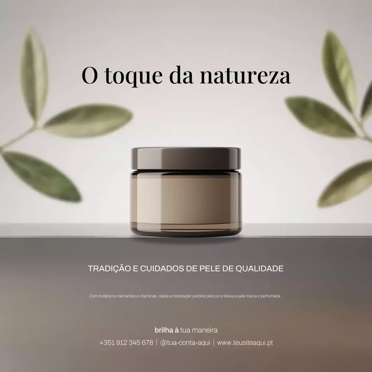 Postagem promocional de cuidados com a pele elegante bege no Instagram