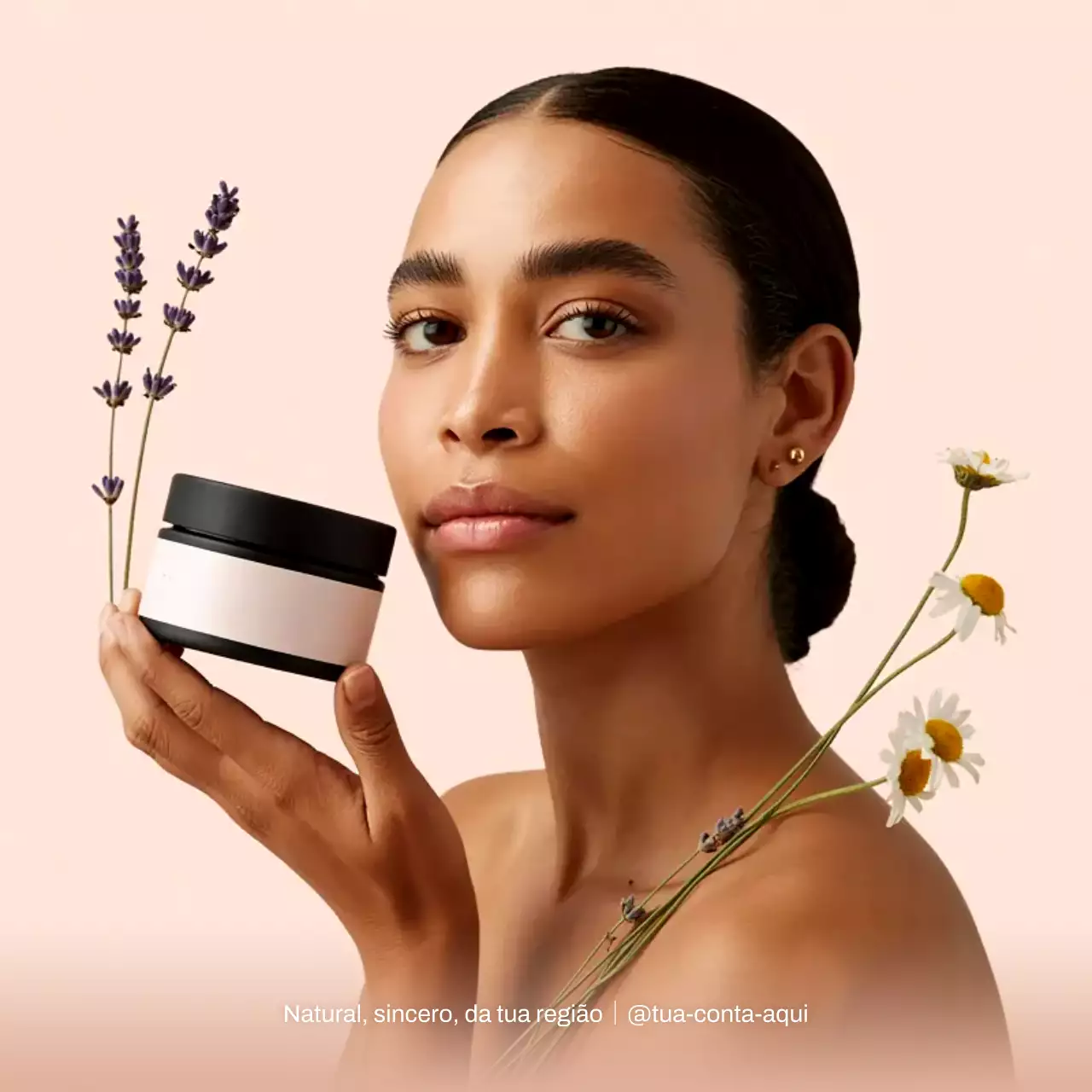 Publicação de anúncio de cuidados com a pele minimalista bege no Instagram
