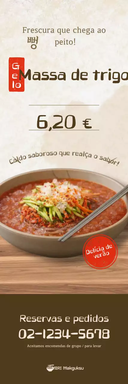 Promoção do menu de macarrão de trigo sarraceno vermelho e impecável
